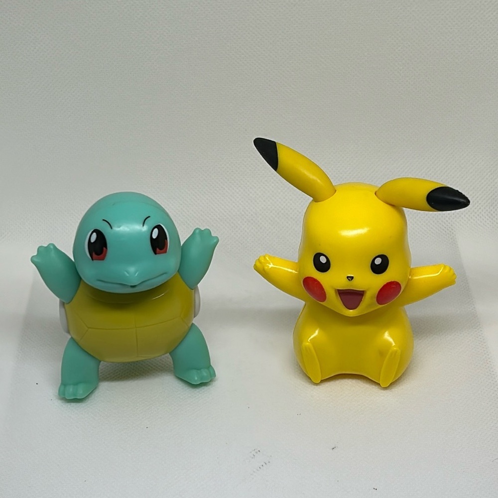🔥🔥2016 McDonald's Happy Meal Toy PIKACHU and carapuce